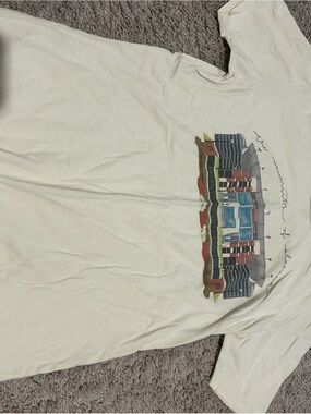 Guess White Short-Sleeve Tee with Multicolor Stadium Graphic Print